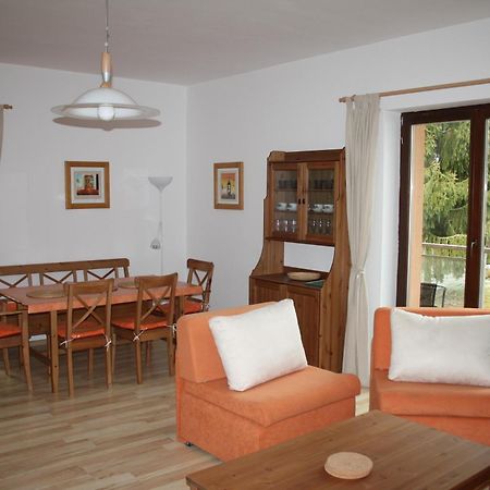 Apartmany Lipno Boucek リプノ・ナト・ヴルタヴォウ エクステリア 写真
